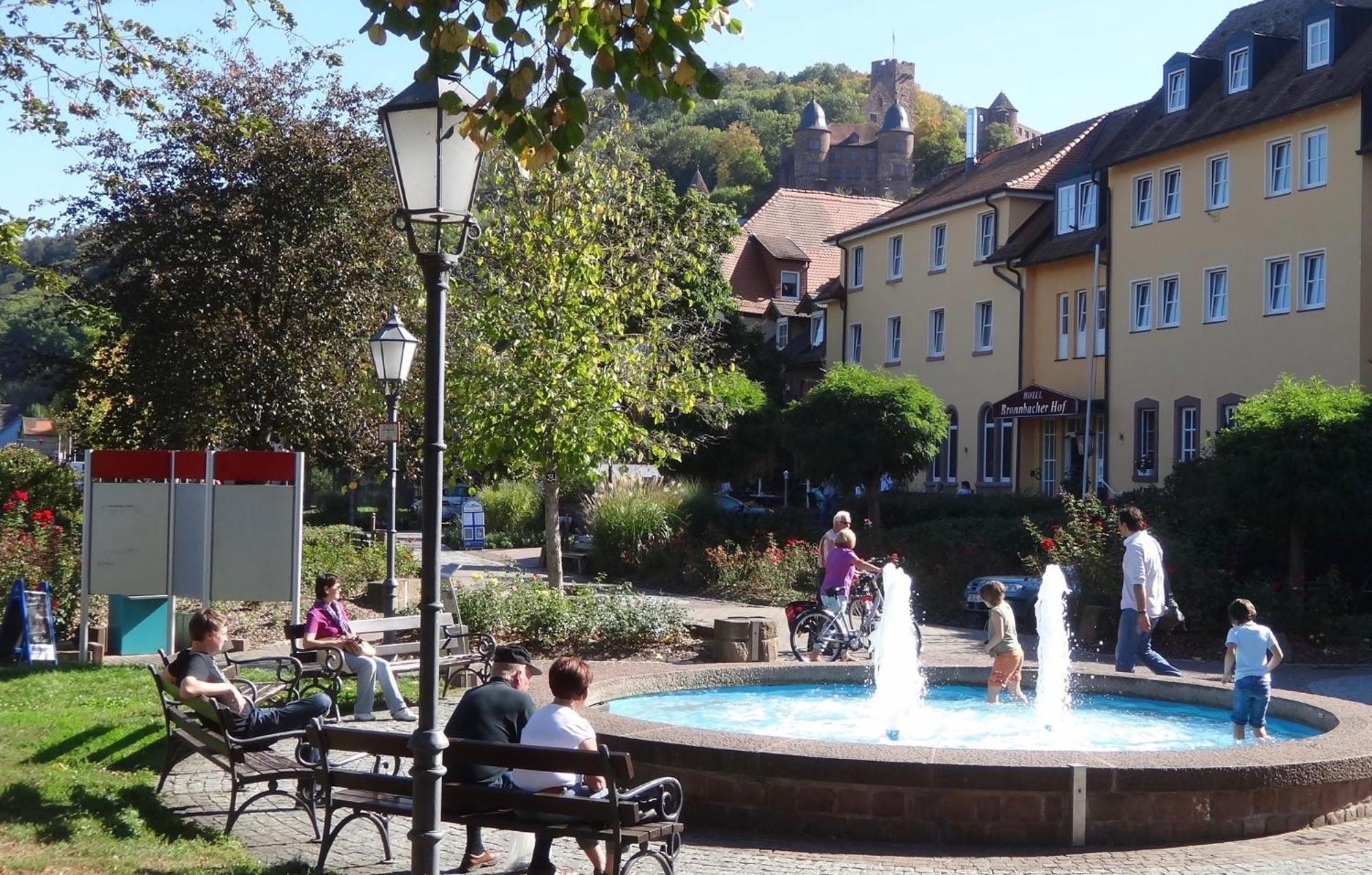 Hotel Bronnbacher Hof Wertheim Esterno foto